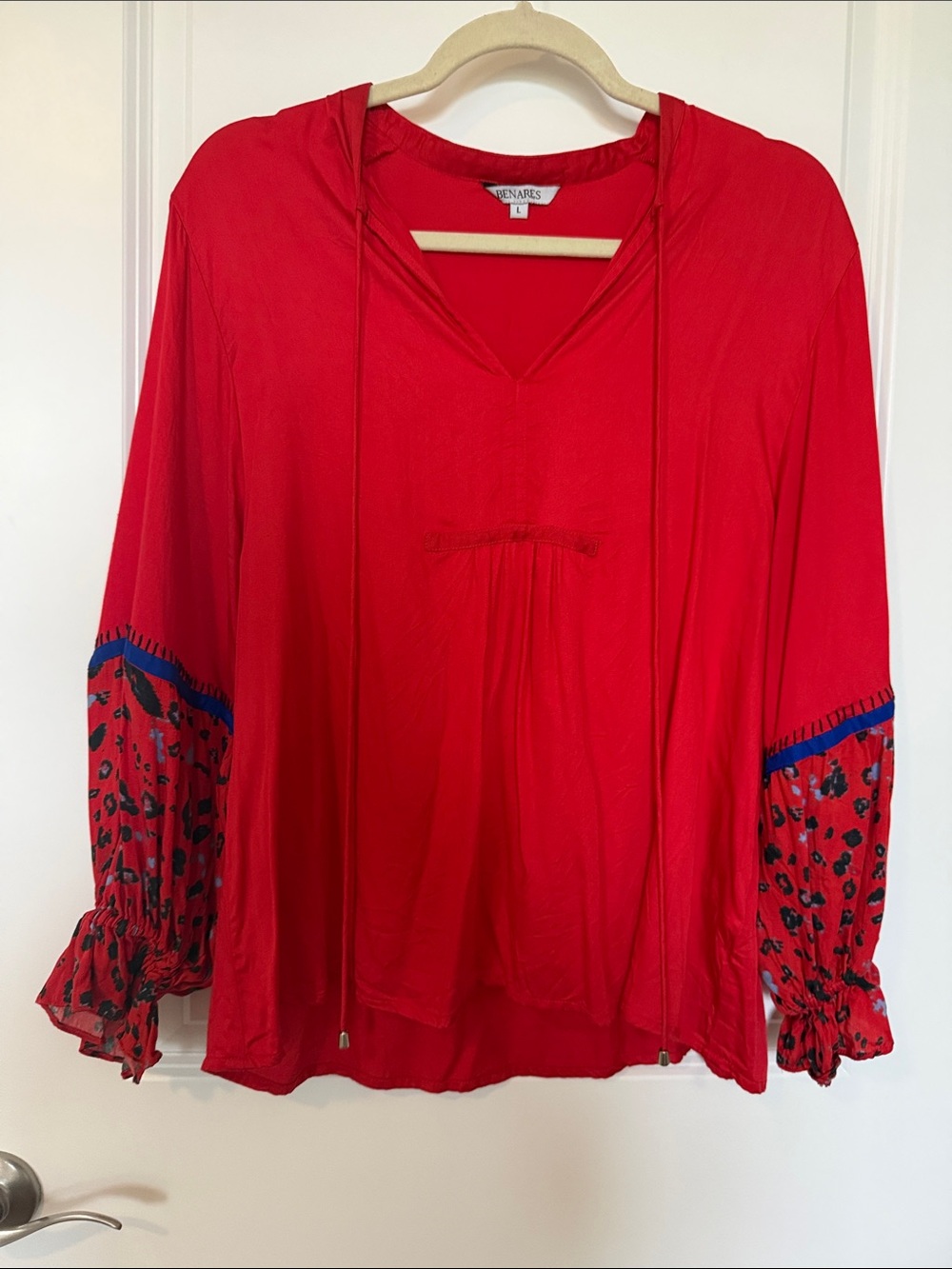 Gibson Look Bright Red V-Neck Peasant Blouse with Printed Cuffs